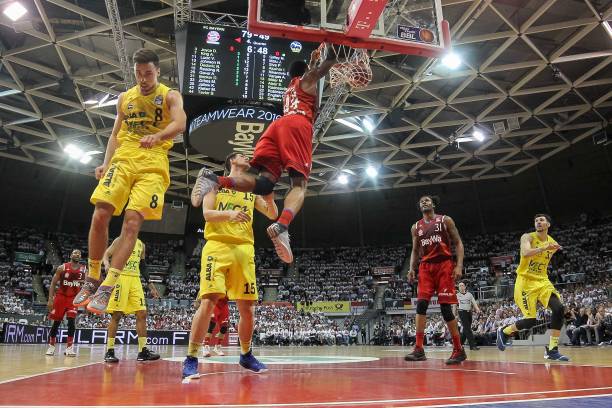 而缺乏整体 而缺乏整体