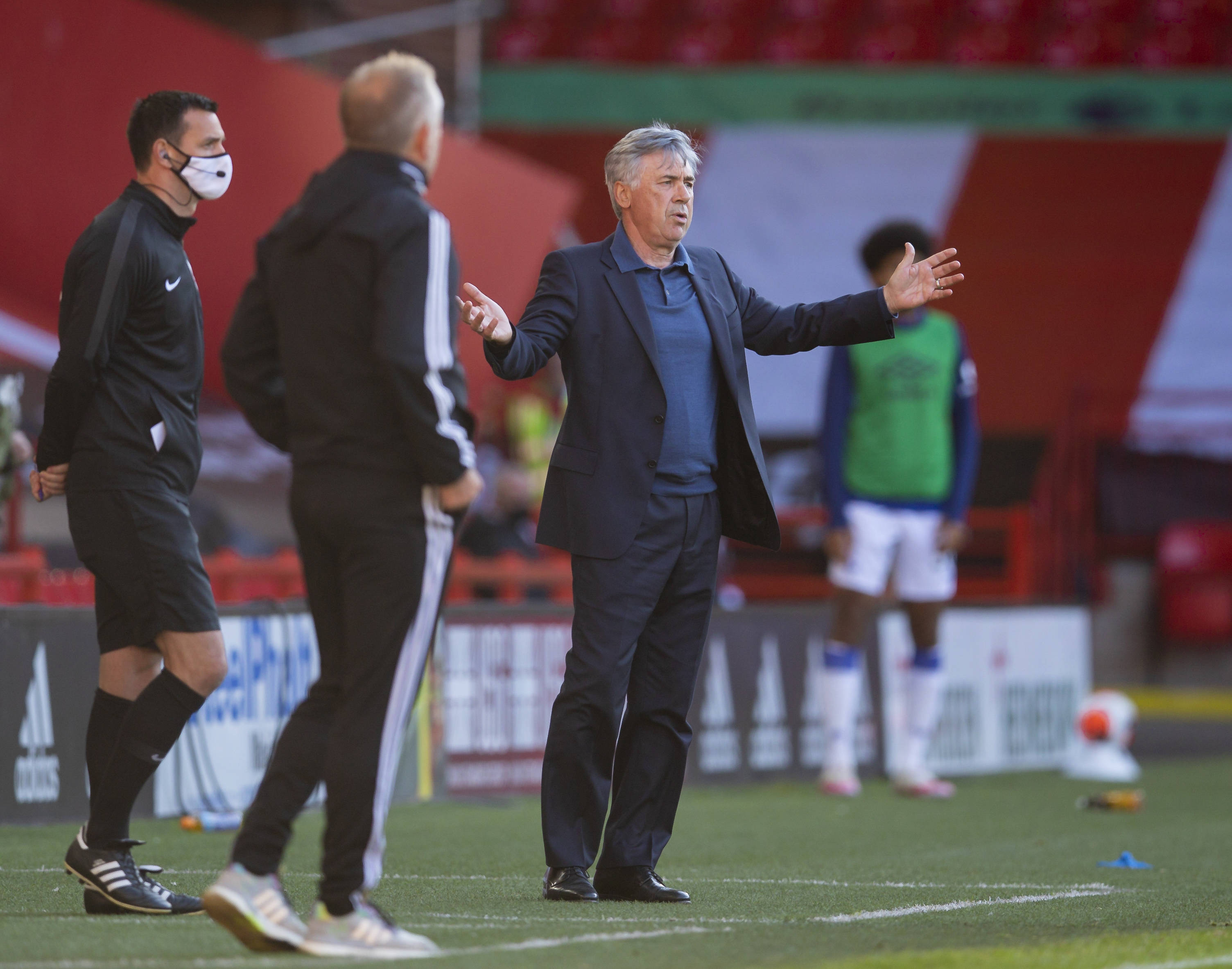 基地的携手 基地的携手