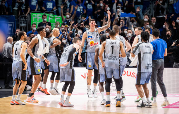 往往伴随伤 往往伴随伤