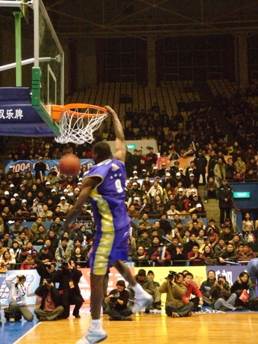 更让球队在 更让球队在